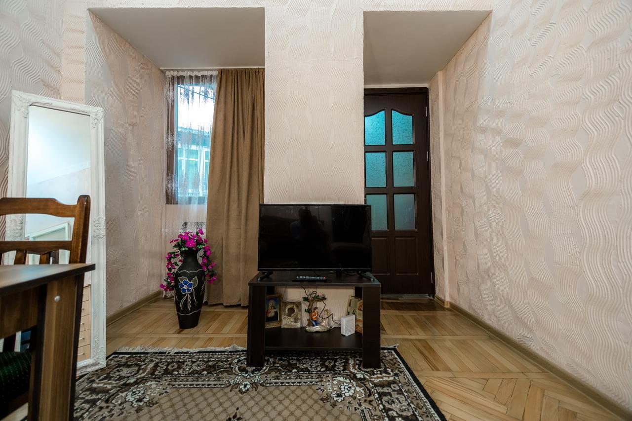 Gabi'S House Apartment Tbilisi ภายนอก รูปภาพ