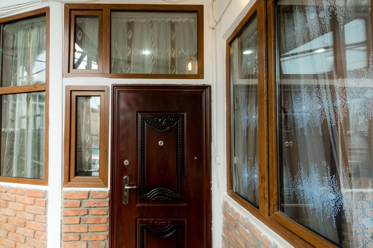 Gabi'S House Apartment Tbilisi ภายนอก รูปภาพ